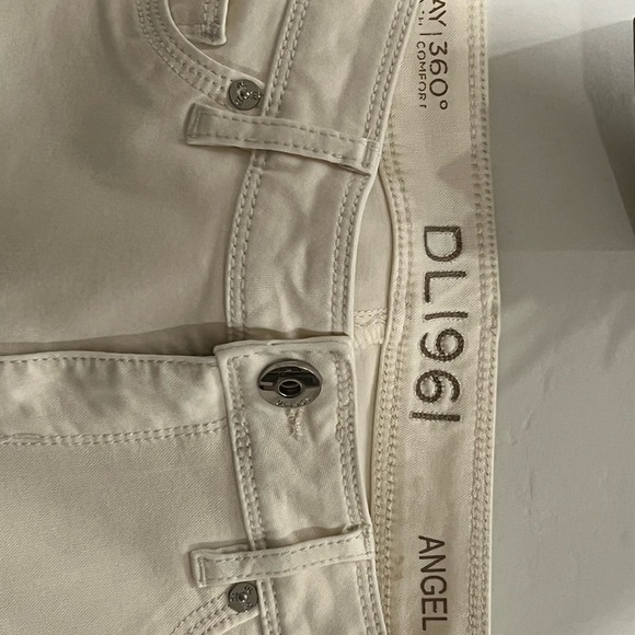 DL1961 Cream Straight Leg Jeans - Picture 5 of 6